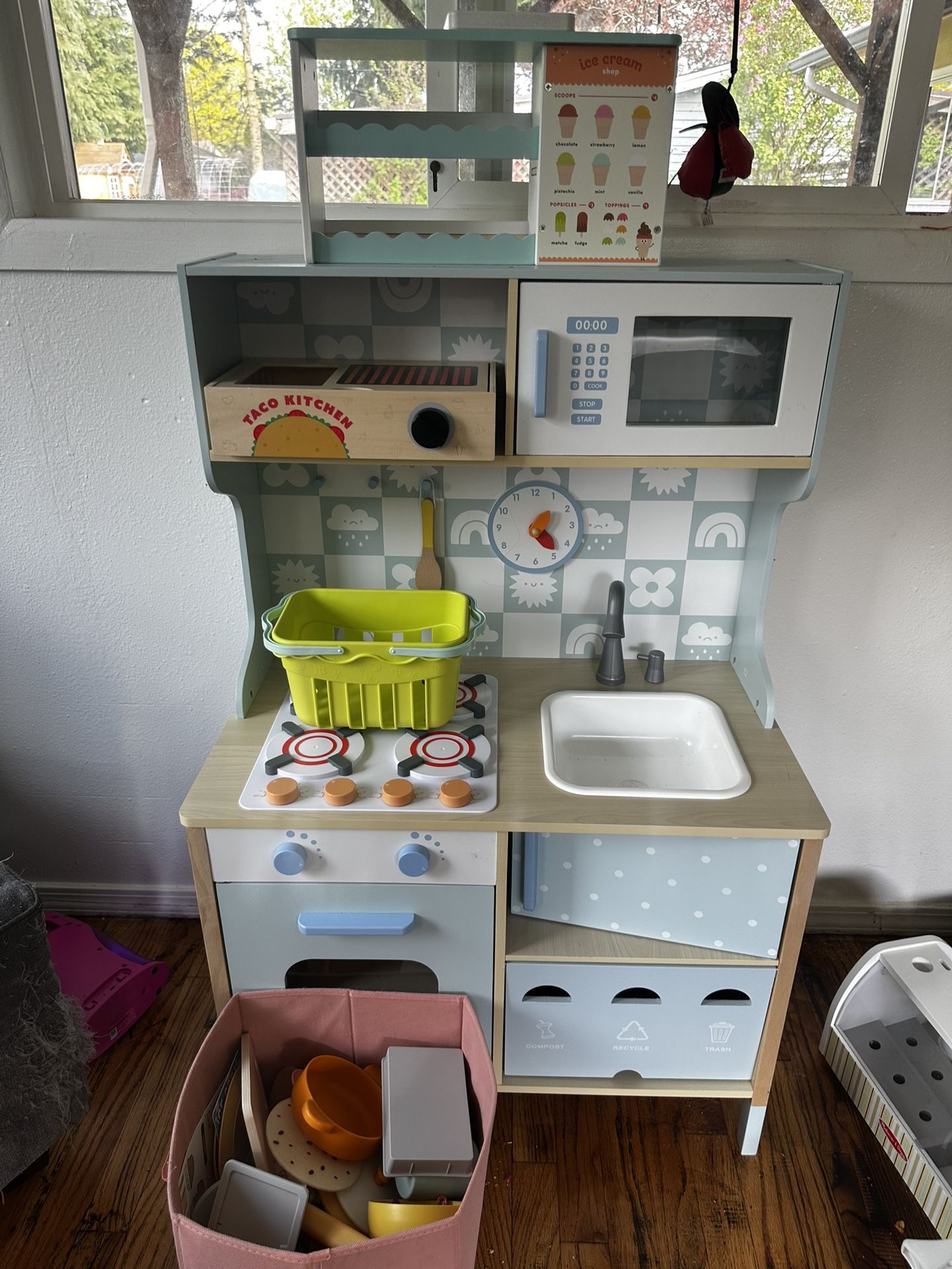 Kids Play Kitchen And Food