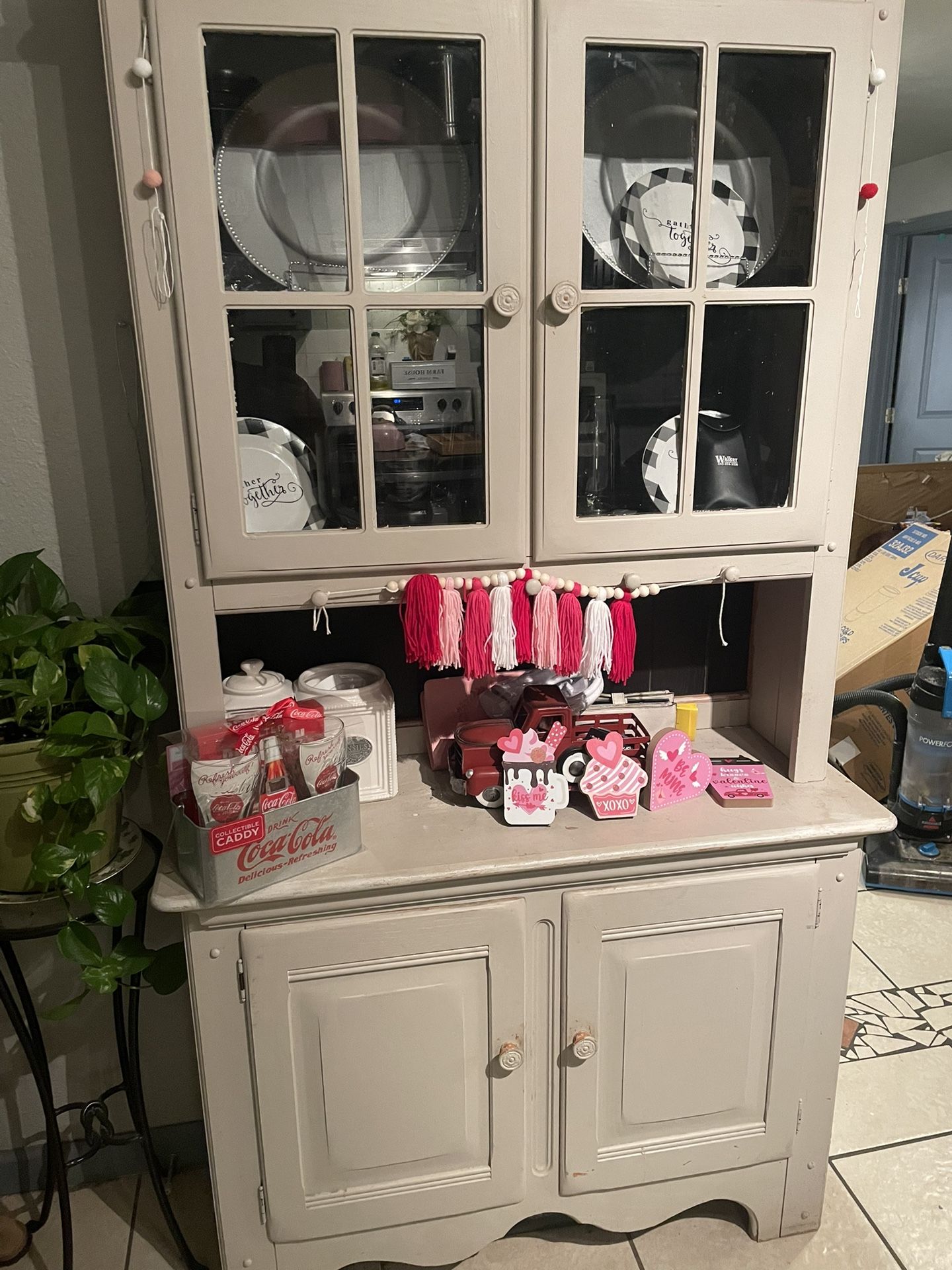 Curio cabinet 