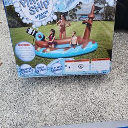 Pirate ship pool