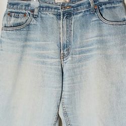Levi's 550 Vintage Women's HIGH RISE  Relaxed Tapered Light Wash Jeans Size 16M
