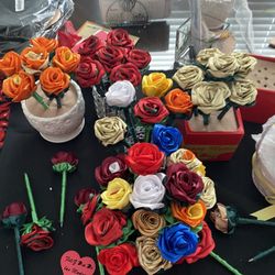 Flores Echas A Mano De Listón Fino Ramo Con 6 Flores )22Sin De Tallo De Pluma ✍️ $3.99 