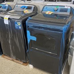 GE Top Load Washer And Gas Dryer 
