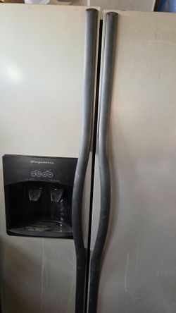 FREE REFRIGERATOR