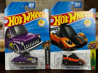 Hot Wheels TOONED PURPLE PASSION & PAGANI ZONDA CINQUE