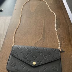 Original Louis Vuitton Bag With 2 Wallets Included 