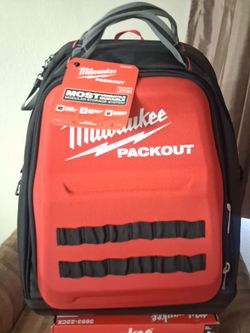 Milwaukee pack out bag
