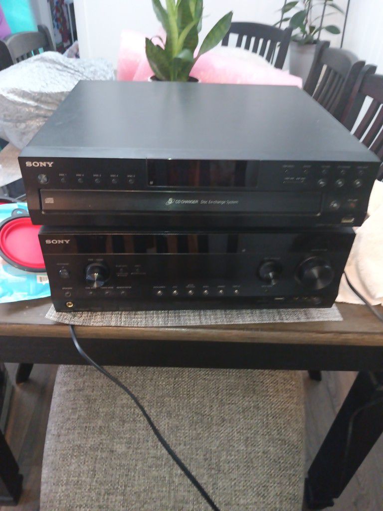Sony 5 CD Changer And Receiver 