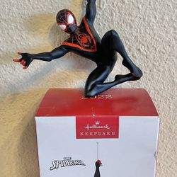Miles Morales Spider-Man NEW Ultimate MARVEL Hallmark 2022 Ornament Dangling