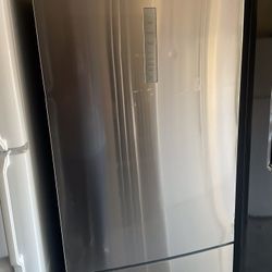 Haier 15 Cu.Ft.Bottom Freezer Refrigerator 