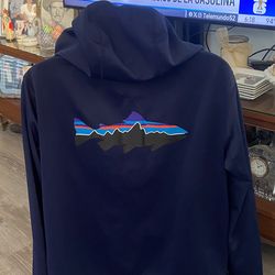 PATAGONIA MANS JACKET W HOODY
