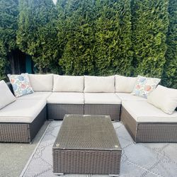 Patio Set Excellent Condition 