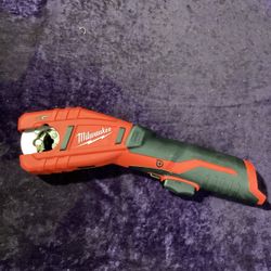 🧰Milwaukee Milwaukee M12 12V Copper Tubing Cutter (Tool-Only) $125