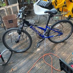 Trek 3700 With Removable Basket