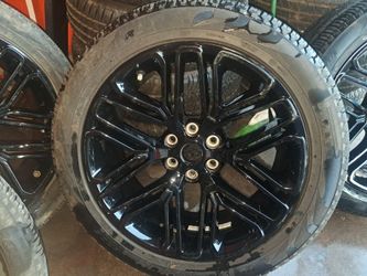 22 "  wheels  Tahoe.   Silverado.  Cadillac