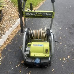 RYOBI 2000 PSI Electric Pressure Washer – Excellent Condition