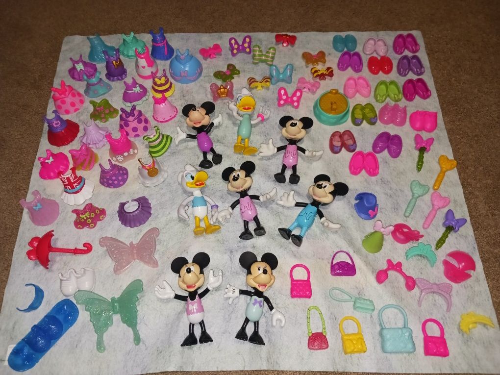 Disney Minnie Mouse Fashion Snap N Style Bowtique Lot Of 88+ Pieces Dresses Hats Accessories Figures Shoes And More Christmas Present