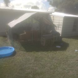 Shaded Animal Enclosure..Used For chicken..Comes With 2 Smaller Houses Available As Set Or Separately...