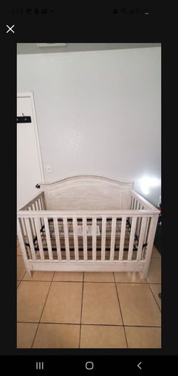 Davinci Charlie 4 In One Crib