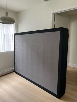 Queen Size Mattress Spring/Foundation - Like New