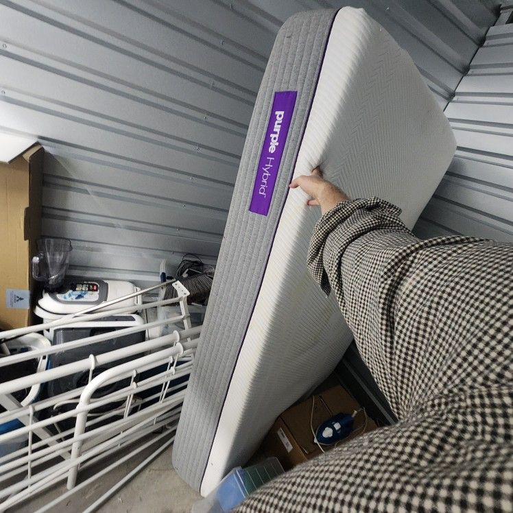 Purple Bed Matress + Frame - Twin