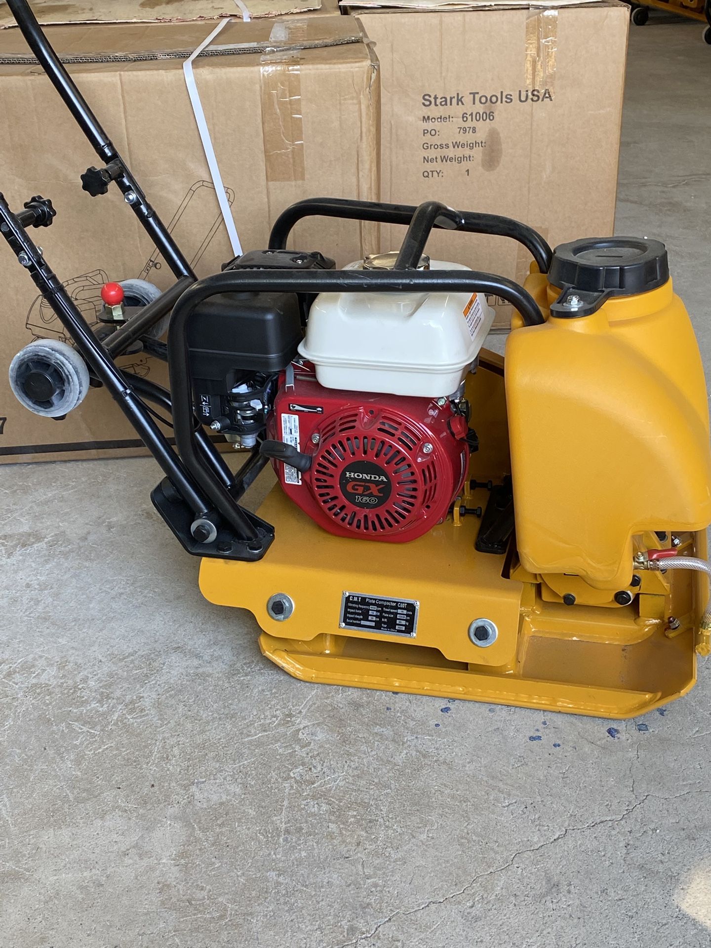 Honda powered plate compactor