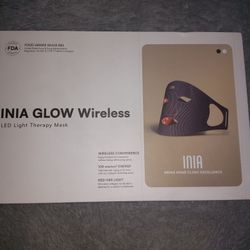 Inia Glow Witeless Face Mask