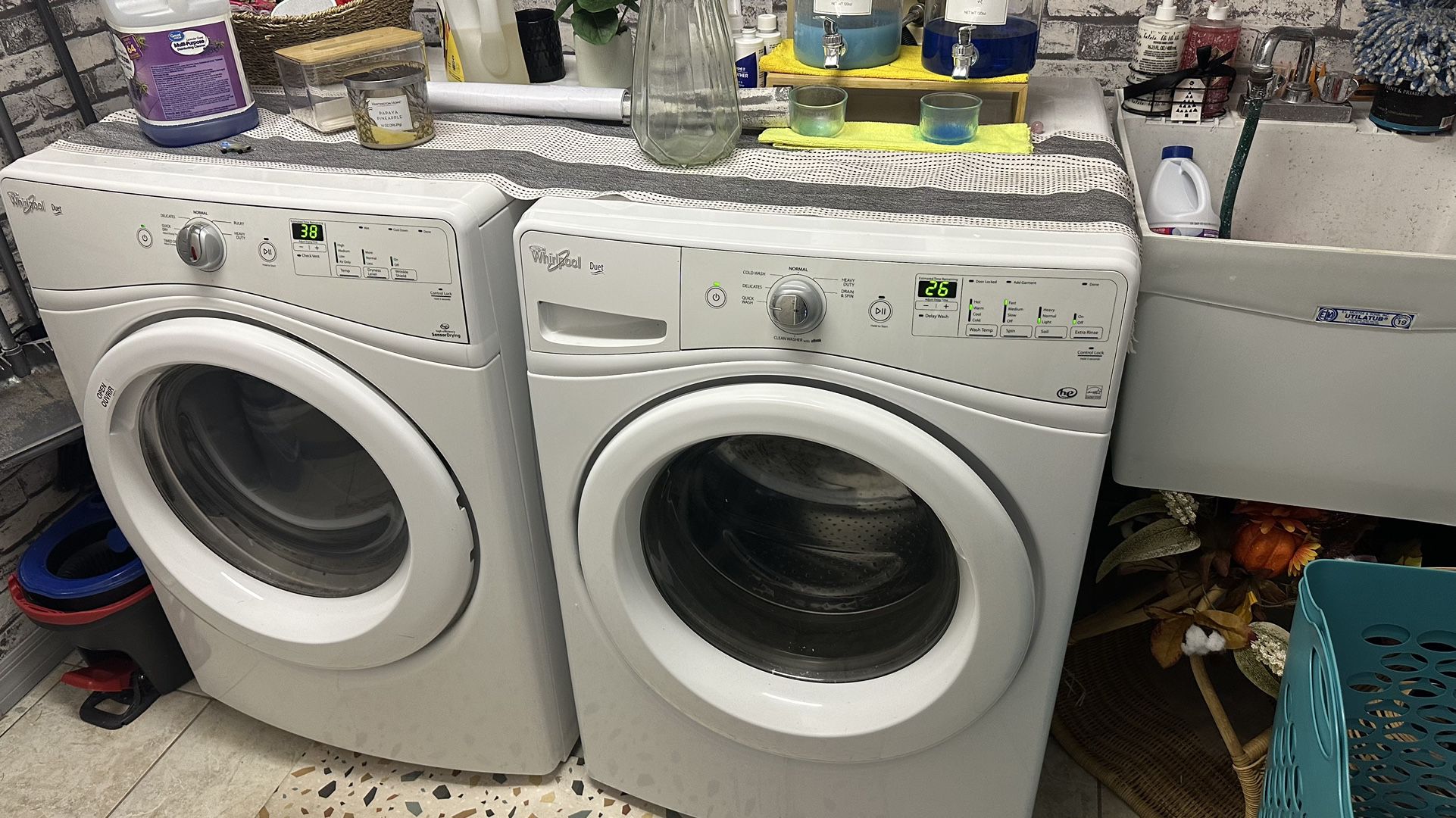 whirlpool duet washer and dryer Set