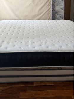 USED KING SIZE MATTRESS ONLY