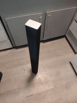 Vizio speaker (BT- with messed up base +$5)