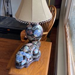 Ethan Allen Vintage Antique, ceramic urn style lamp with matching ceramic cat