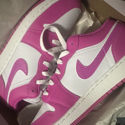 Big Kids Jordan Size 7 BRAND NEW 