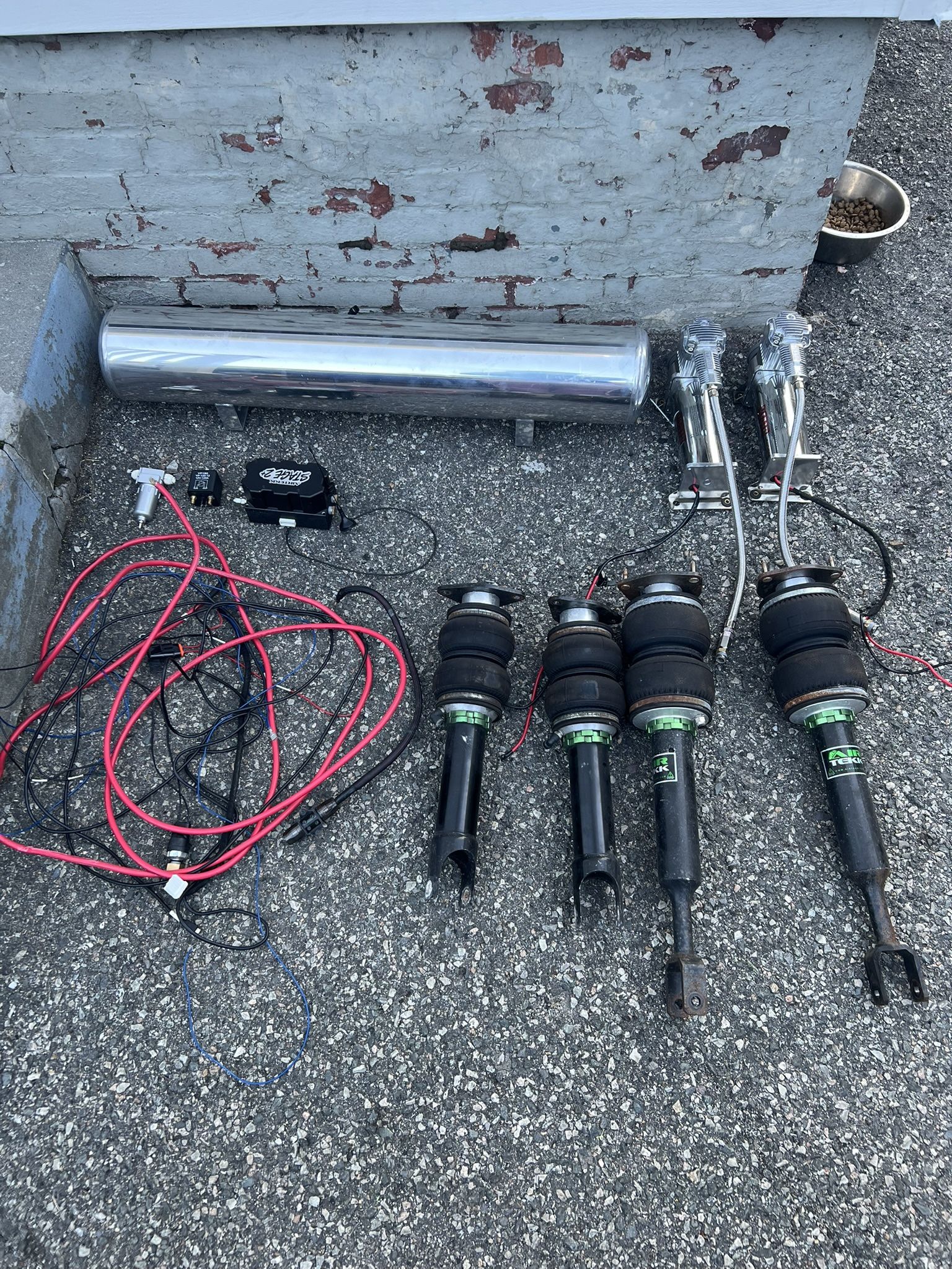 G35/350z Full AirTekk Air Suspension 