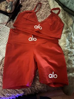 alo Outfit NEW!!