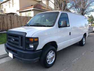 2009 Ford E-150 Cargo van