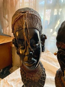 African carved heads
