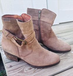 🤎 Pikolinos Suede Ankle Boots 🤎  size 8.5