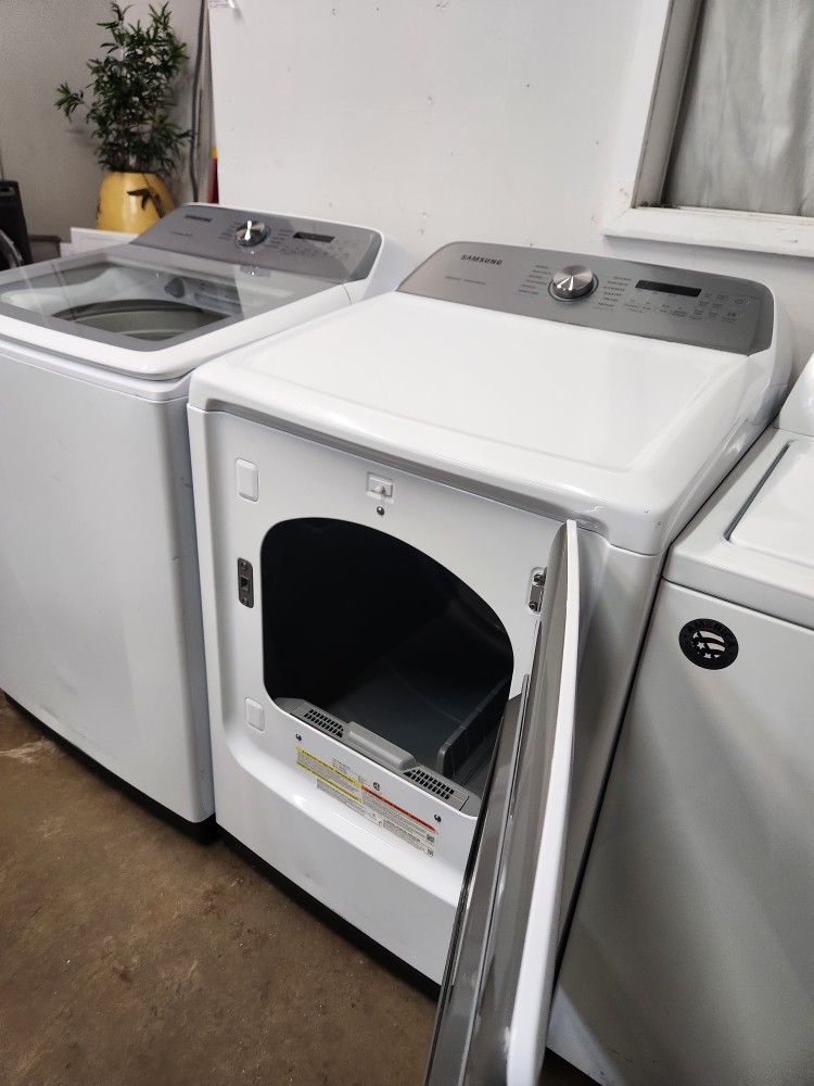 Samsung SET Steam Washer And Dryer LARGE