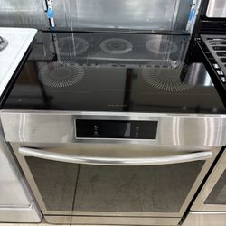 NEW FRIGIDAIRE STOVE