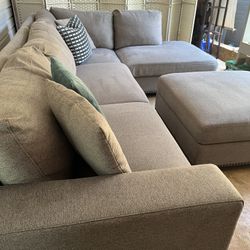 Thomasville  Sectional (can Deliver)