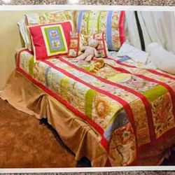 Twin Bed Quilt & Coordinated Cori Dantini Animal-Themed Set – Excellent Condition