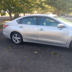 2015 NISSIAN Altima White  Sedan 