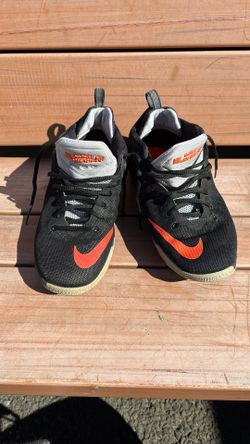 Nike Unisex Youth Basketball Shoes Black Orange US Size 7Y