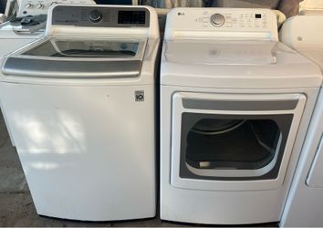 LG Washer and Dryer Set