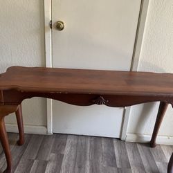 Table/coffee table/desk