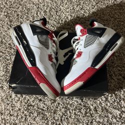 Jordan 4 Fire Red Size 5.5 