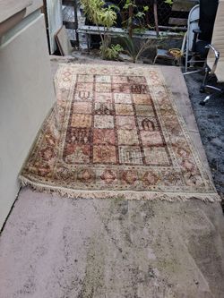 Hand Made Rugs 
