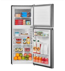 Insignia™ - 4.5 Cu. Ft. Mini Fridge with Top Freezer - Stainless Steel