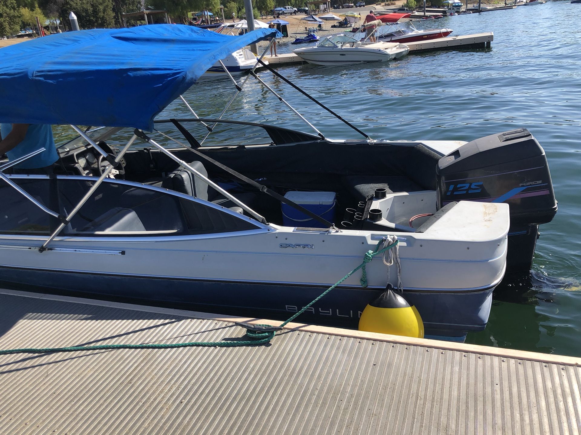 Bote Bayliner 7 Pasajeros 125 Horse Power 