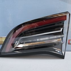 2017-2023 TESLA MODEL 3 RIGHT INNER TAIL LIGHT 