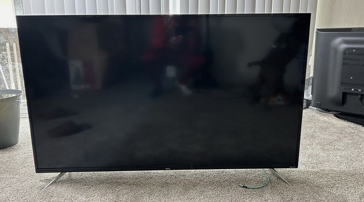 60 Inch HD 4k Roku Smart Flatscreen Tv And Remote